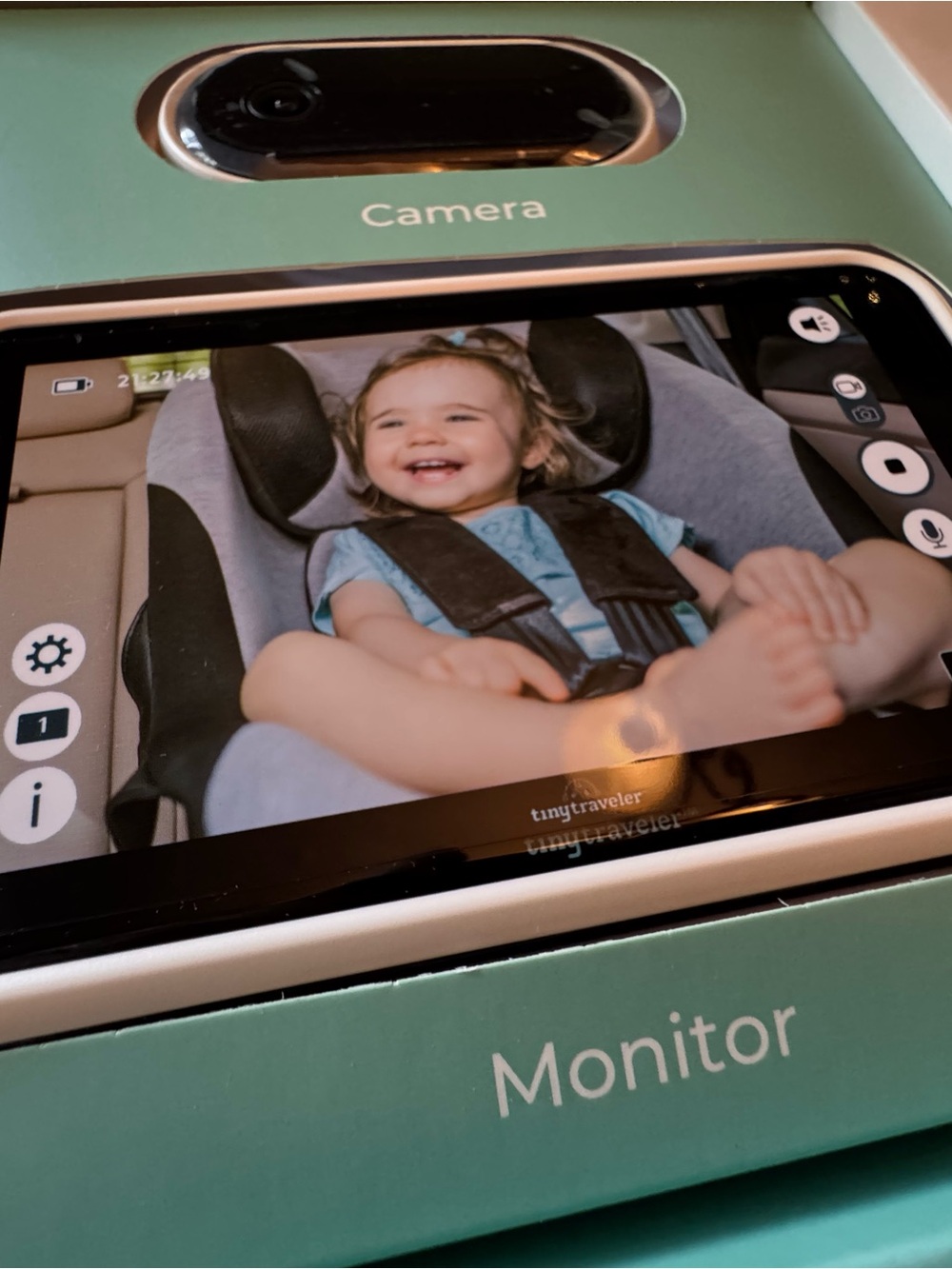 Tiny Traveler 5" HD Wireless Car Baby Monitor - Picture 5 of 8